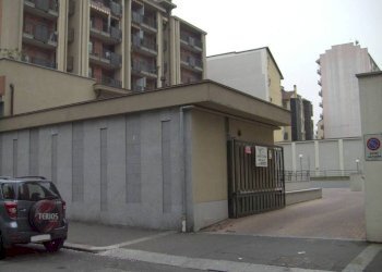 Ingresso - Box via Testona, 1, Torino (zona Nizza Millefonti) - foto 11