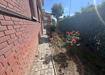 Giardino - Quadrilocale via Livia Gallina, 1, Carmagnola - foto 6