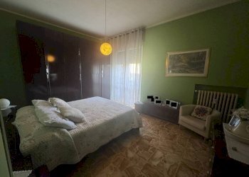 Camera da letto - Quadrilocale via Livia Gallina, 1, Carmagnola - foto 17