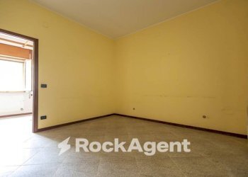 Camera da letto - Trilocale via Aquileia, 39, Catanzaro - foto 10