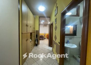 Corridoio - Four-room apartment via Publio Virgilio Marone 10, Poggiomarino - photo 13