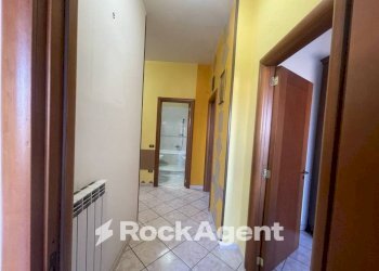 Corridoio - Four-room apartment via Publio Virgilio Marone 10, Poggiomarino - photo 14