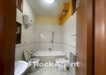 Bagno - Four-room apartment via Publio Virgilio Marone 10, Poggiomarino - photo 15