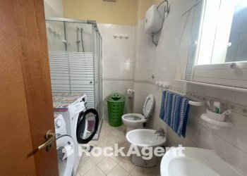 Bagno - Four-room apartment via Publio Virgilio Marone 10, Poggiomarino - photo 17