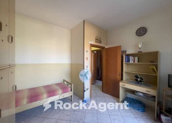Camera da letto - Four-room apartment via Publio Virgilio Marone 10, Poggiomarino - photo 28