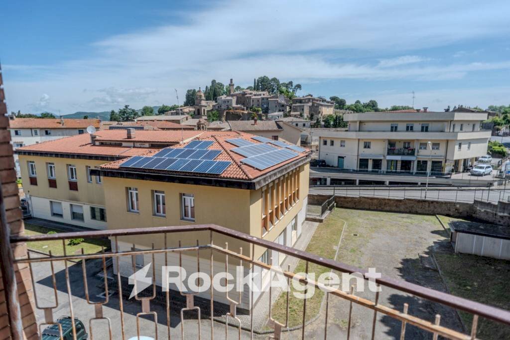 Vista - Four-room apartment via Cassia, 106, Acquapendente - photo 1
