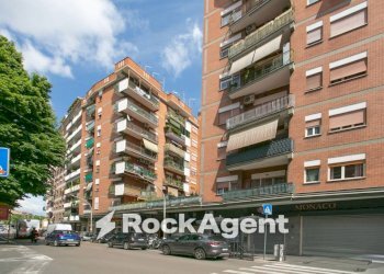 Facciata - Three-room apartment largo Antonio Beltramelli, 36, Roma - photo 3