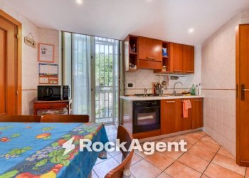 Cucina - Four-room apartment corso Vittorio Emanuele, Napoli (neighborhood Chiaia) - photo 11