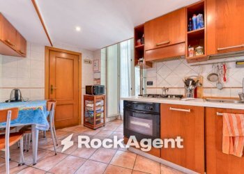 Cucina - Four-room apartment corso Vittorio Emanuele, Napoli (neighborhood Chiaia) - photo 12