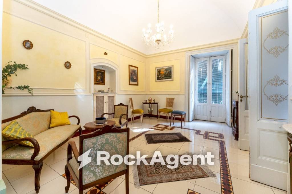 Salone - Four-room apartment corso Vittorio Emanuele, 151, Trecastagni - photo 2