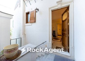 Cortile interno - Four-room apartment corso Vittorio Emanuele, 151, Trecastagni - photo 5