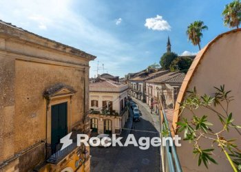 Vista - Four-room apartment corso Vittorio Emanuele, 151, Trecastagni - photo 37