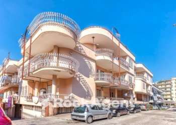 Facciata - Quadrilocale via Pino Amato, 16, Casoria - foto 3