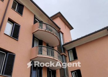 Facciata - Four-room apartment via Alcide de Gasperi, 3A, Travacò Siccomario - photo 6