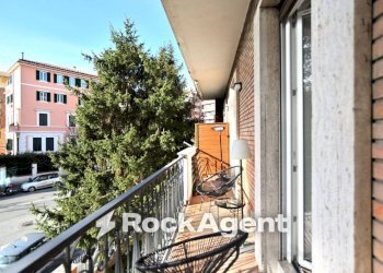 Balcone - Three-room apartment via Franco Michelini Tocci, Roma - photo 4