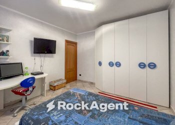Camera da letto - Villa via Gabriele d'Annunzio, 7, Salerano sul Lambro - photo 27