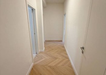 Corridoio - Three-room apartment viale Papa Giovanni XXIII, Bergamo - photo 16