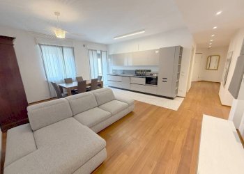 Salone - Three-room apartment viale Papa Giovanni XXIII, Bergamo - photo 4