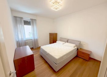 Camera da letto - Three-room apartment viale Papa Giovanni XXIII, Bergamo - photo 9