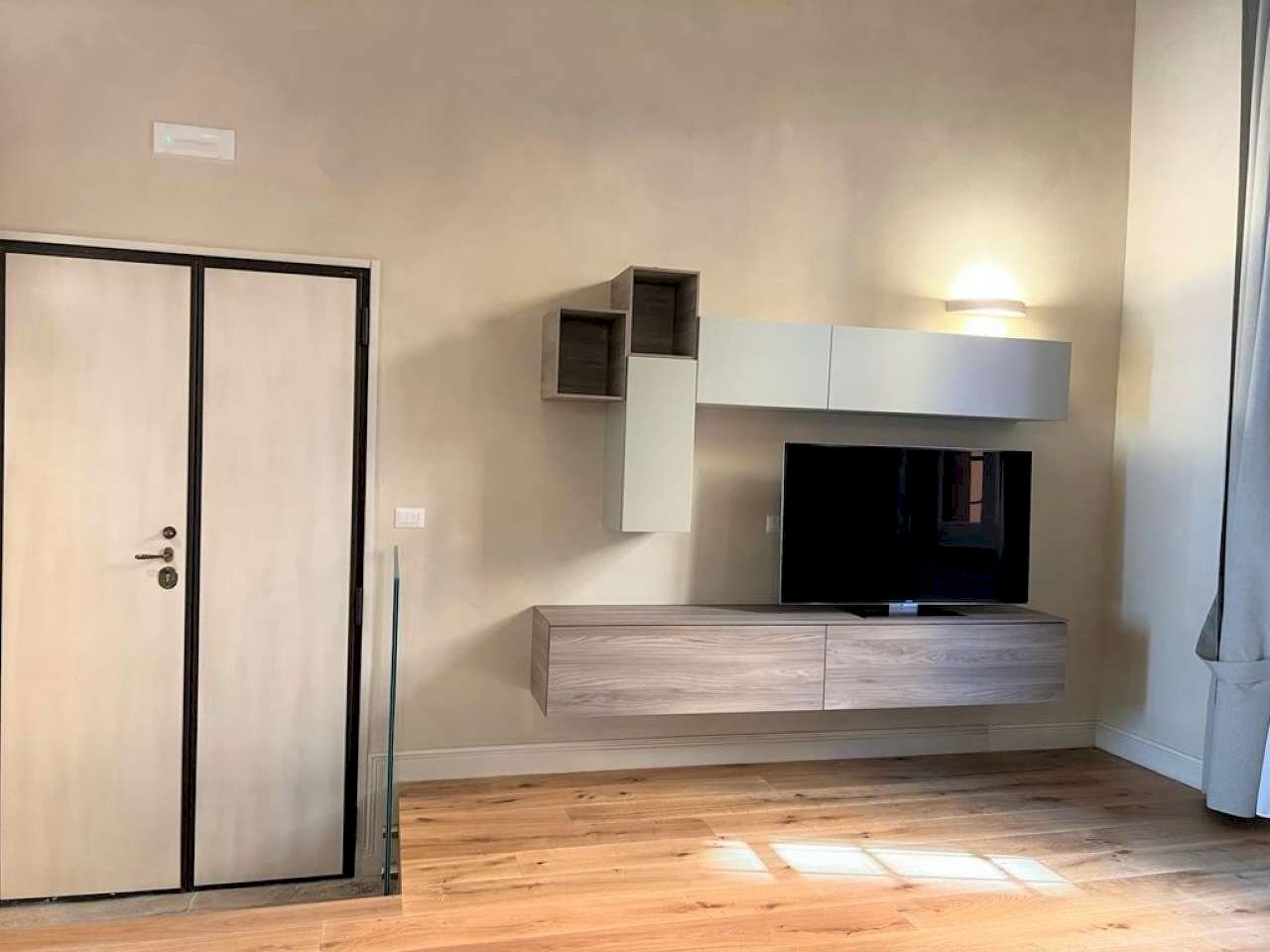 soggiorno - Four-room apartment via Galliera, Bologna (neighborhood Centro Storico) - photo 2