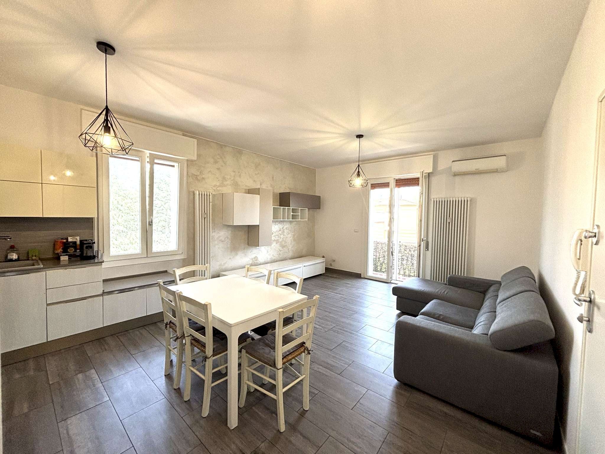 soggiorno - Three-room apartment Del Lavoro, Castel Maggiore - photo 3