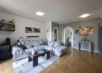 Three-room apartment Via Fiume, Vittuone - photo 1