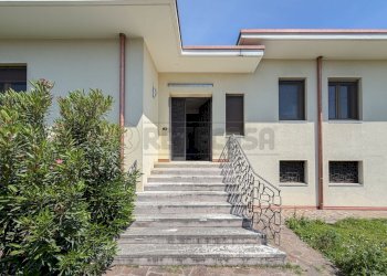 facciata - Villa a Schiera Via Carducci, Monticello Conte Otto - foto 1