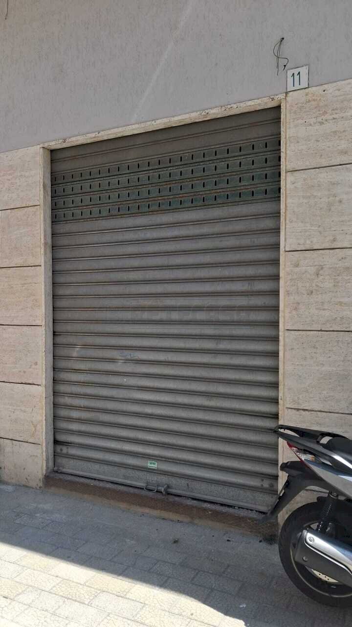 WhatsApp Image 2026-05-19 at 11.22.19 - Commercial Premises Via Raffaele Fatigati 11, Salerno - photo 3