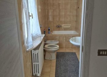 TRILOCALE SECONDO PIANO BAGNO - Apartment Curno - photo 22