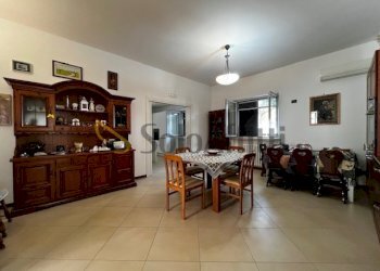 IMG_5500 - Villa Corso Alcide de Gasperi, Bari - foto 4