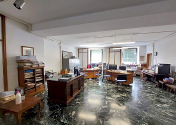 20260518_123602 - Office Via di Sottoripa, Genova (neighborhood Porto antico) - photo 2