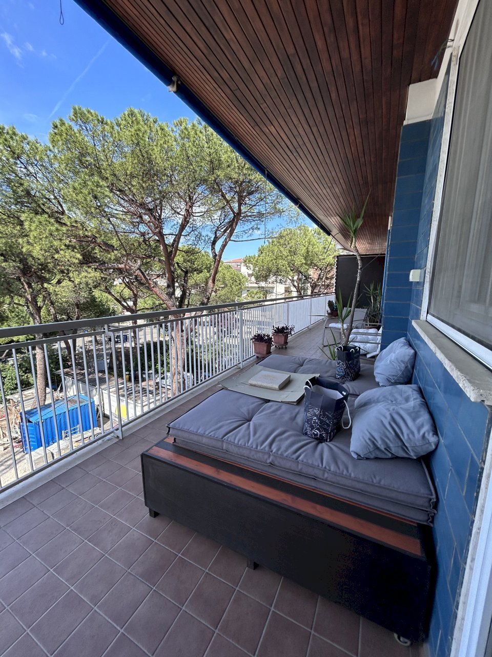 divanetto sul balcone - Appartamento Pescara - foto 1