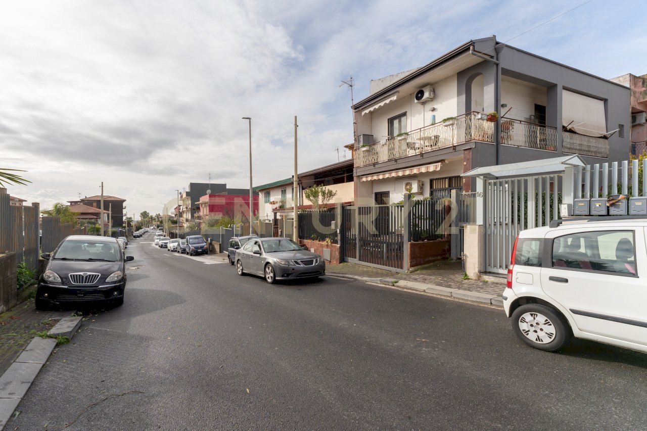 Via Villa Flaminia 16 (1).jpg - Four-room apartment Via Villa Flaminia 16, Catania - photo 2