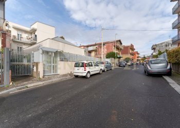 Via Villa Flaminia 16 (3).jpg - Four-room apartment Via Villa Flaminia 16, Catania - photo 4