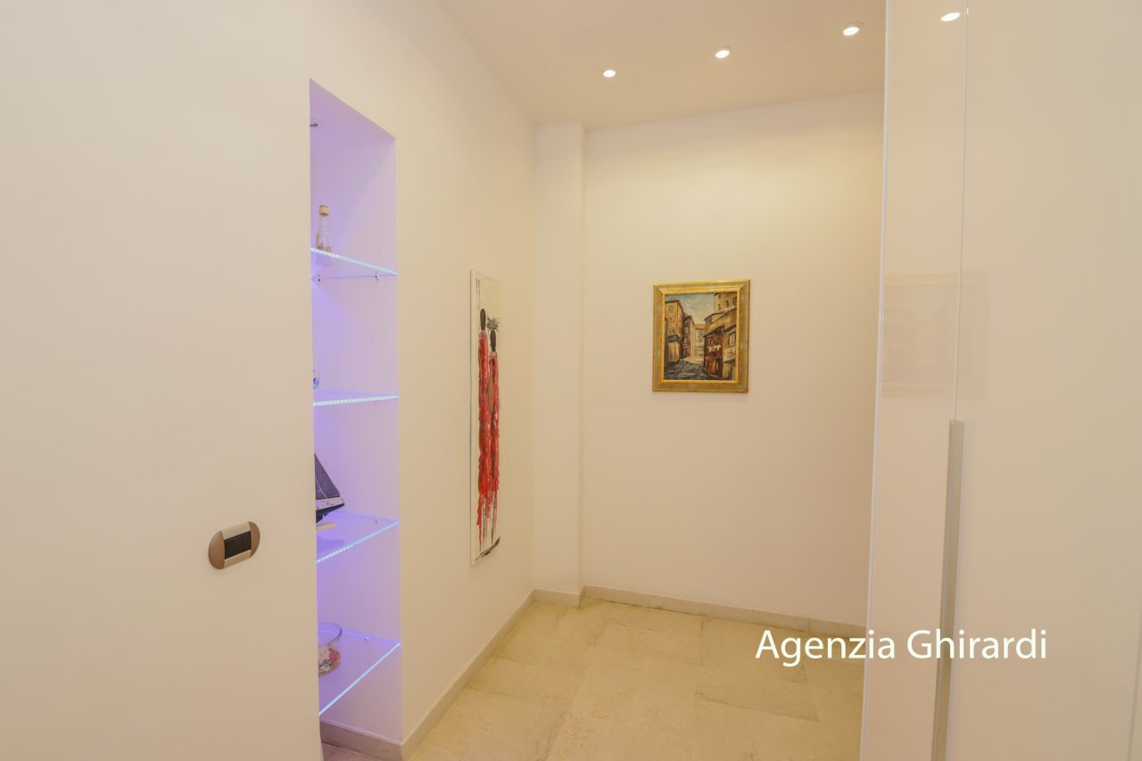 1.1 ingresso.jpg - Appartamento Via Briscata 28, Genova (zona Sestri Ponente) - foto 2