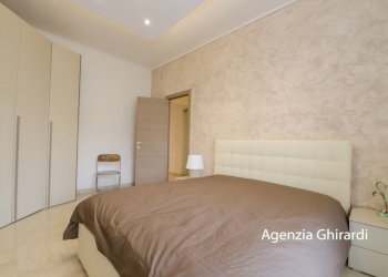 3.2 camera matrimoniale.jpg - Appartamento Via Briscata 28, Genova (zona Sestri Ponente) - foto 22