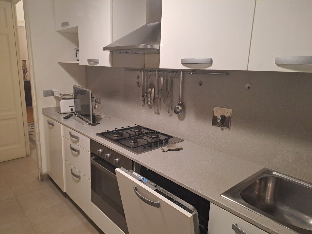 20230928_194140.jpg - Three-room apartment VIA GIACINTO COLLEGNO 5, Torino (neighborhood San Donato) - photo 2