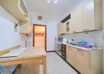 Cucina - Appartamento Via Diego Peluso 80, Taranto - foto 9