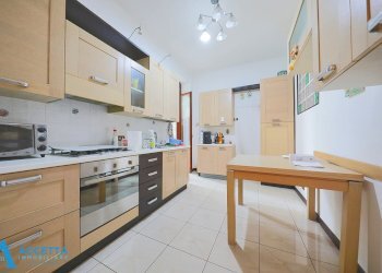 Cucina - Appartamento Via Diego Peluso 80, Taranto - foto 19