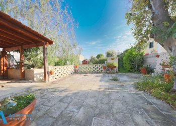 giardino - Villa Via Delfini 55, Taranto - photo 5