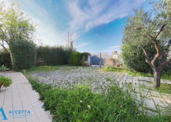 giardino - Villa Via Delfini 55, Taranto - photo 23