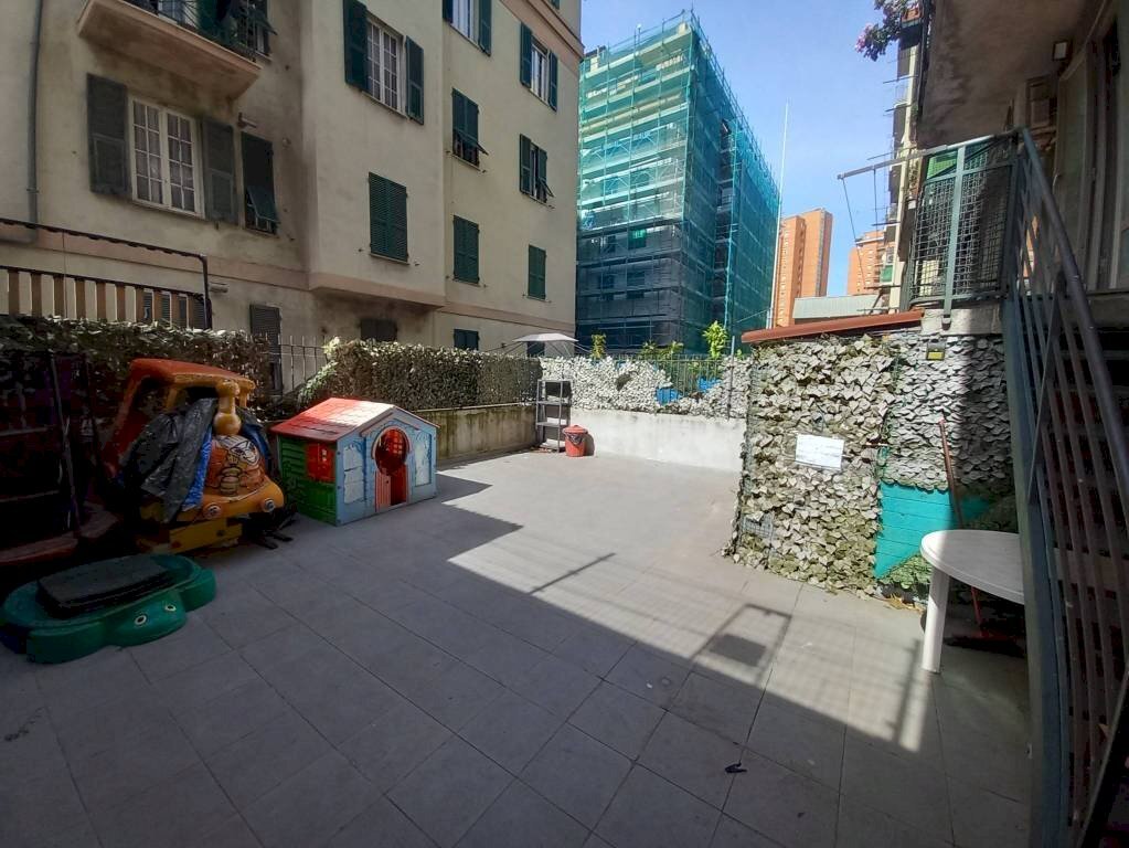Bilocale Genova (zona Sampierdarena) - foto 1