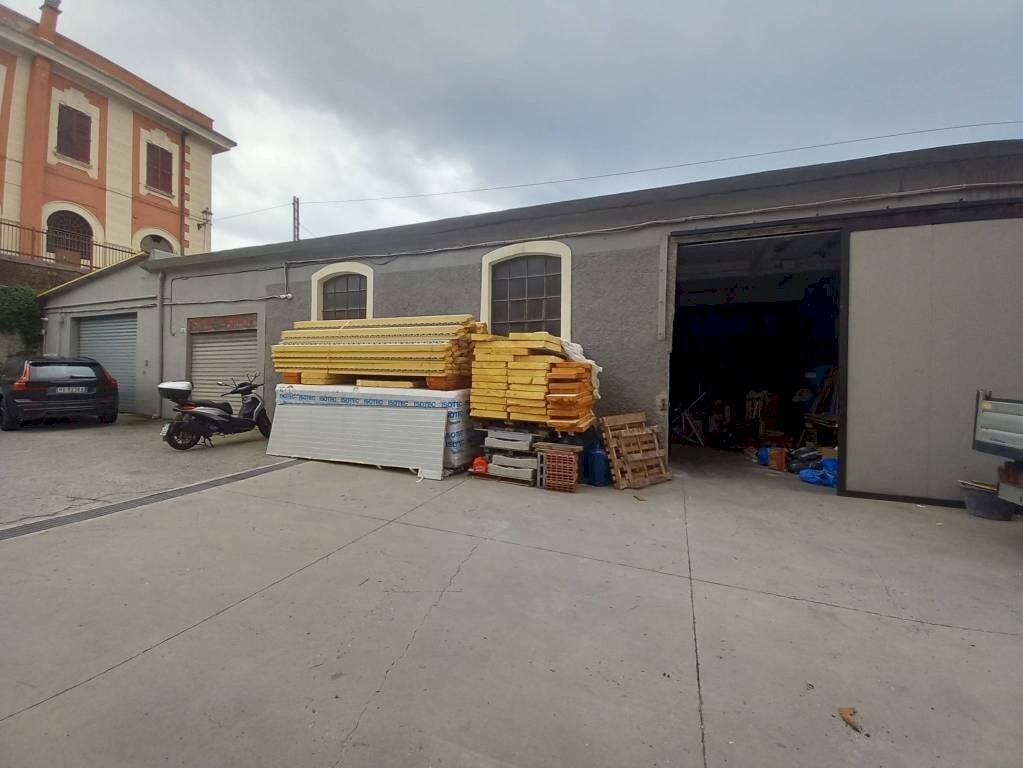 Capannone Genova (zona Cornigliano) - foto 2