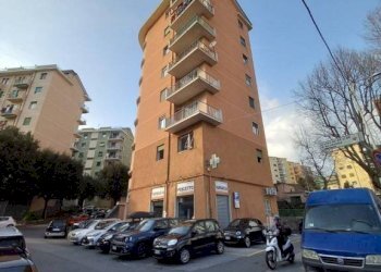 Three-room apartment Genova (neighborhood Cornigliano) - photo 2