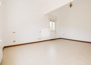 Semi-detached house Via Ernesto Ascheri, Imperia - photo 13
