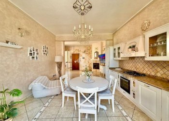 Villa Via Langhi, Novara - photo 1