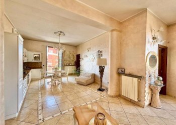 Villa Via Langhi, Novara - photo 2