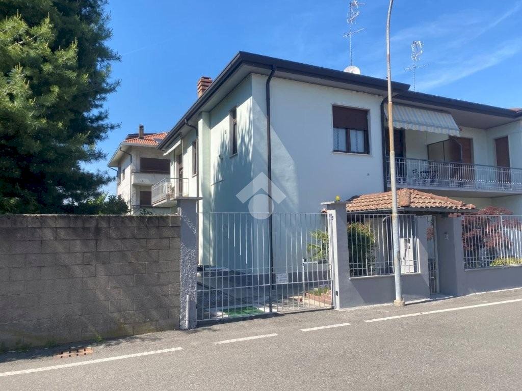 Apartment via Giusti, Parabiago - photo 2