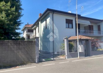 Apartment via Giusti, Parabiago - photo 2