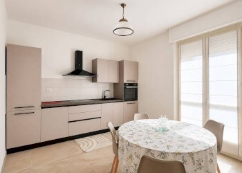 Four-room apartment Via Cavalier Luigi Bosca, Canelli - photo 7